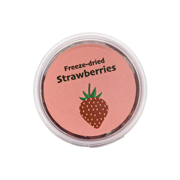 Ein Satz gefriergetrockneter Erdbeeren