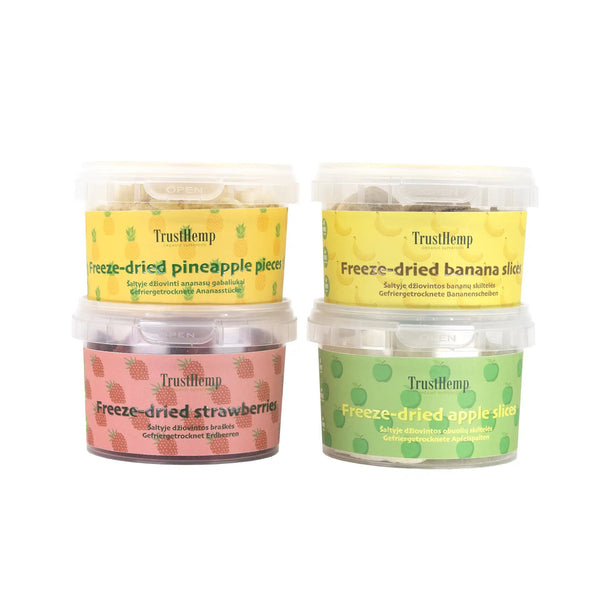 Ein Set aus gefriergetrockneten Früchten und Beeren